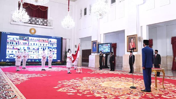 Jokowi kukuhkan Paskibraka 2020