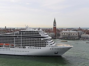 Musim Panas Ini, Kapal Pesiar Raksasa Italia Tak Berhenti di Venesia