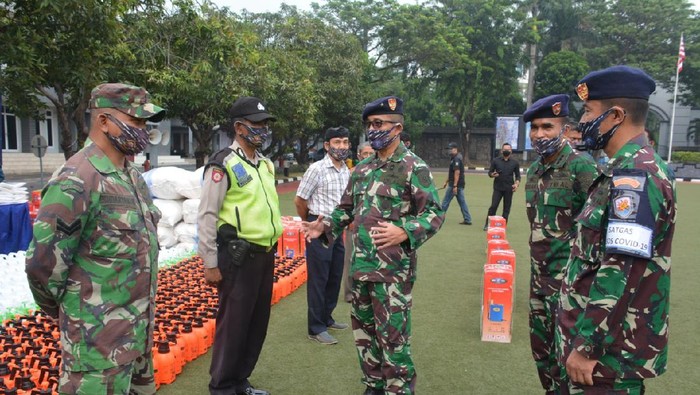 Koarmada 1 Gelar Baksos, Bantu Warga yang Terdampak COVID-19