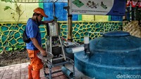 Salah satu keunikan dari tempat itu adalah adalah stasiun biodigester. Stasiun kerja biodigester program pengelolaan sampah organik langsung dari sumber. 