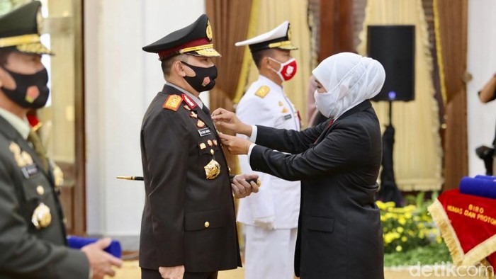 lencana jer basuki mawa beya