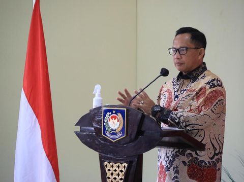 Mendagri Tito Karnavian dalam acara peluncuran gerakan 2 juta masker di Depok (dok. Kemendagri)