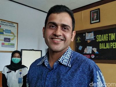 Senyum Bahagia Nazaruddin Setelah Bebas Murni