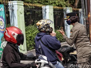 Pelanggar Bisa Didenda Rp 1 Juta, Golkar Minta Warga DKI Diberi Masker
