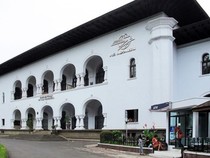 Pos Indonesia Terbitkan Sukuk Rp 1 Triliun