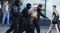 Sebanyak 700 orang ditangkap dalam aksi demonstrasi di Belarus. Perserikatan Bangsa-Bangsa (PBB) telah mengutuk tindakan keras terhadap demonstran di Belarus yang memprotes kemenangan Presiden Alexander Lukashenko yang dipersengketakan dalam pemilu. AP Photo/Sergei Grits.