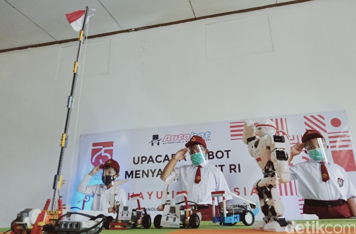 Robot upacara