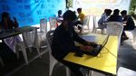 Senangnya Pelajar Dapat WiFi Gratis di Tenda Pintar