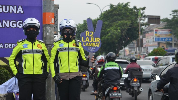 Sosialisasi kanalisasi jalur lambat di Depok