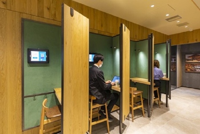 Starbucks Jepang Hadirkan Fasilitas Kerja Sambil Nongkrong