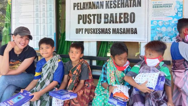Sunatan massal bagi bocah korban banjir Masamba (dok. istimewa)