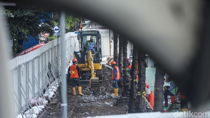 Pembangunan proyek Moda Raya Terpadu (MRT) fase II sudah mulai berjalan. Proyek ini akan menyambung Bundaran HI hingga Kota Tua.