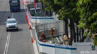 Sejauh ini, PT MRT Jakarta telah menemukan beberapa temuan fragment keramik atau piring hingga temuan struktur bata di monas. Semua temuan tersebut diamankan oleh spesialis arkeologi BUMD bersama pihak Cagar Budaya DKI Jakarta.
