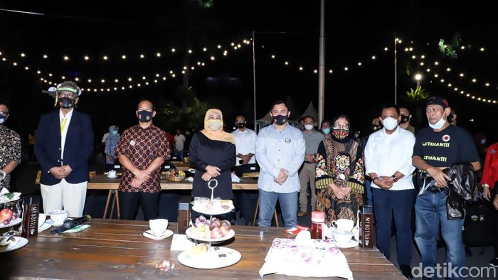 wali kota risma dan gubernur khofifah