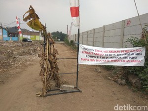 Serobot Lahan Perumahan di Cimahi, Warga Minta KCIC Ganti Rugi
