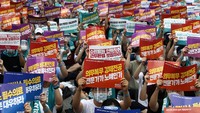 Namun Asosiasi Medis Korea (KMA), yang membantu menggelar aksi protes itu, menyatakan Korsel sudah memiliki lebih dari cukup dokter.