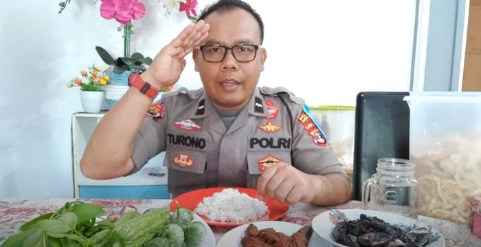 Aksi mukbang viral