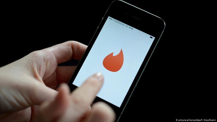 Berkencan Lewat Tinder: Kala Perempuan Pakistan Menghalau Tabu Berkencan Lewat Tinder: Kala Perempuan Pakistan Menghalau Tabu