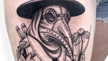 Maxime Plescia-Büchi, pendiri studio Sang Bleu Tattoo, percaya bahwa tidak seperti industri lainnya, tidak ada struktur di mana individu berbakat akan diurus atau dikelola oleh entitas lain yang lebih fokus pada keuangan, pemasaran, dan lain-lain. Foto: Boredpanda