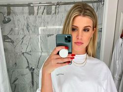 Petenis Cantik yang Kurangi Posting Foto Seksi di Instagram