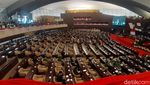 Jelang Sidang Tahunan, Anggota DPR Berswafoto