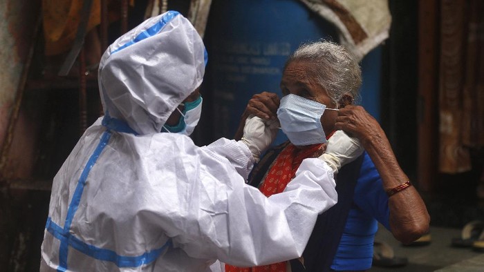 Total kematian akibat virus Corona di India telah melampaui 48 ribu orang. Angka ini tercatat sebagai total kematian tertinggi keempat di dunia, menggeser Inggris.