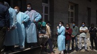 Tambahan kasus harian di India tercatat berkisar pada angka 15 ribu kasus pada pekan pertama bulan Juli, sebelum melonjak ke lebih dari 50 ribu kasus dalam pekan pertama bulan Agustus. Kementerian Kesehatan India mengungkapkan bahwa sejauh ini, lebih dari 26 juta tes Corona telah dilakukan di negara tersebut.