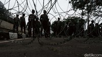 Sebanyak 6,300 personel gabungan disiagakan untuk mengawal Sidang Tahunan MPR RI di Gedung DPR/MPR, Senayan, Jakarta, hari ini, Jumat, 14 Agustus 2020. Bersamaan dengan sidang, aksi unjuk rasa menolak Rancangan Undang Undang Cipta Kerja atau Omnibus Law juga akan berlangsung di kawasan gedung DPR RI.