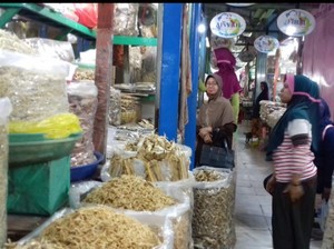Kenjeran Surga untuk Pecinta Ikan Asin