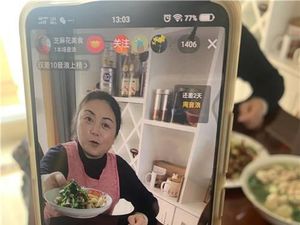 China Tutup 13,600 Akun Mukbang yang Buang-buang Makanan