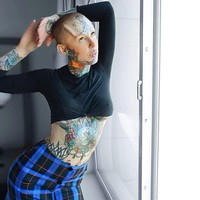 Untuk mendapatkan penampilannya seperti saat ini, wanita asal Jerman itu memakan biaya yang cukup besar. Dia mengaku telah merogoh kocek hingga Rp 700 juta. Foto: dok. Instagram