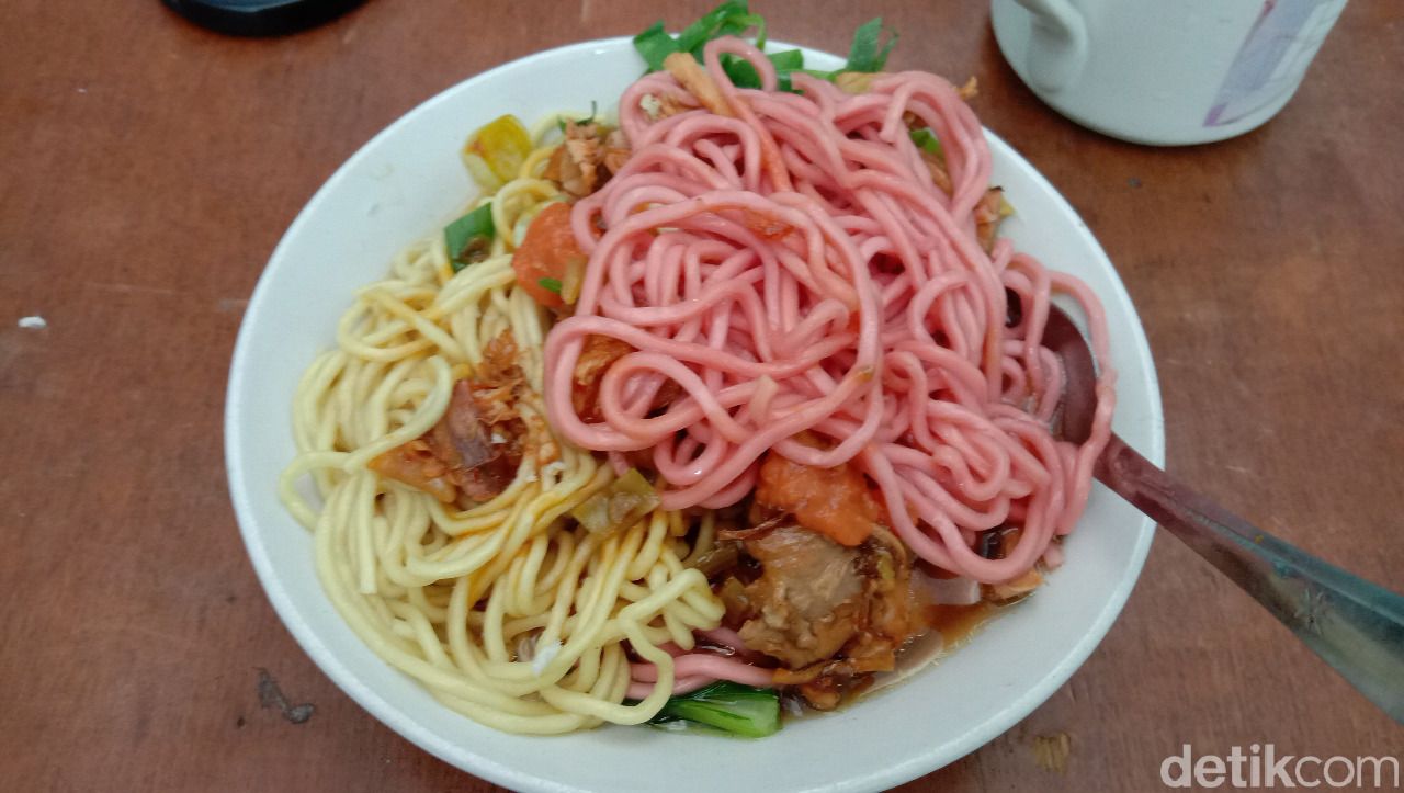 Mie Merah Putih