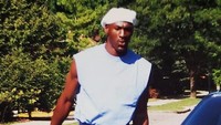 Mungkin beberapa orang telah memiliki bola basket atau sepatu kets yang bertanda tangan dirinya. Tapi berapa banyak orang yang Anda kenal yang memiliki mobil Michael Jordan, Alex menambahkan. Foto: Pool (Autoevolution)