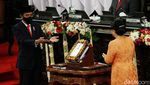 Momen Jokowi Serahkan RUU APBN 2021