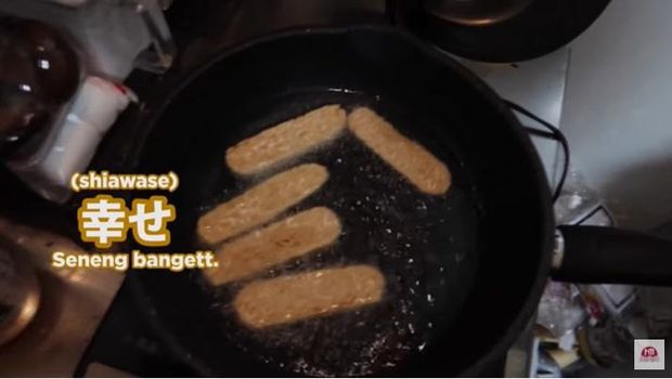 Jerome Polin Ajak Orang Jepang Makan Tempe dan Dendeng Balado