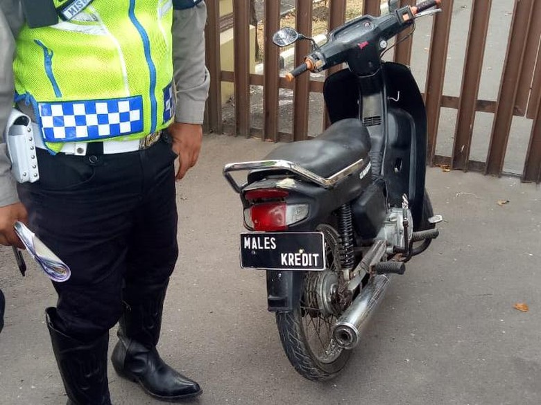 Polisi Garut Tilang Motor Males Kredit Polisi Garut Tilang Motor Males Kredit