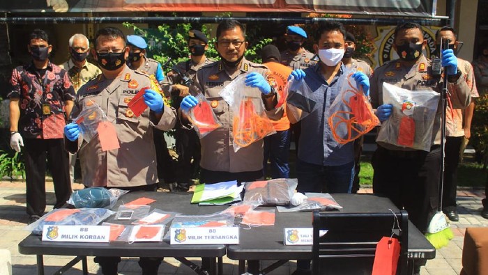 Polisi mengungkap misteri kematian mahasiswi S2 yang jasadnya ditemukan tergantung di ventilasi rumah di NTB.