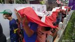 Potret Cuci Bendera Bersama Sambut HUT RI