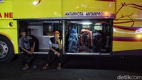 Menjelang libur panjang, terminal Tanjung Priok mulai ramai dipadati warga untuk pulang kampung.  