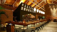 Bernama lengkap Shotgun Social Bali, beer garden ini dibuka untuk umum pada tanggal 31 Juli 2020. Lokasinya ada di Jalan Pantai Sindhu No.11.