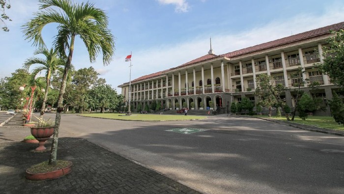 Universitas Gadjah Mada (UGM).