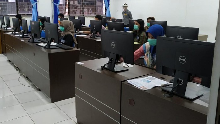 Hasil Ujian Tulis Berbasis Komputer (UTBK) Universitas Brawijaya (UB) diumumkan hari ini. UB menerima 6 ribu mahasiswa baru dari jalur UTBK.