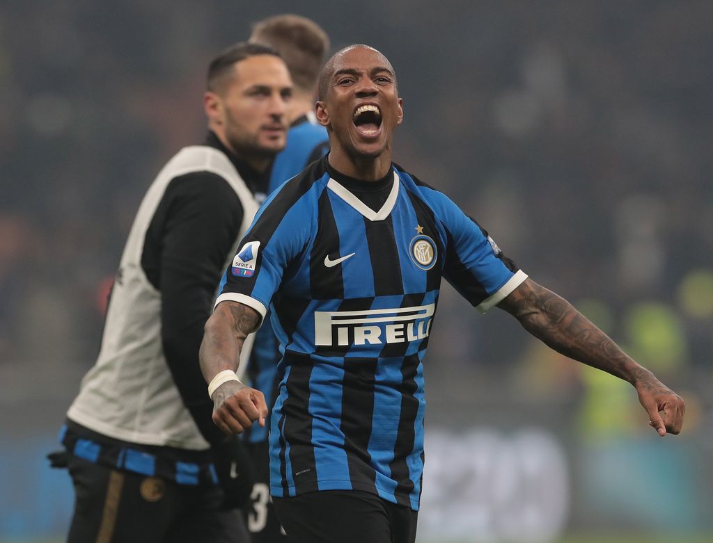 Ashley Young MILAN, ITALY - FEBRUARY 09: Ashley Young of FC Internazionale celebrates the victory at the end of the Serie A match between FC Internazionale and AC Milan at Stadio Giuseppe Meazza on February 9, 2020 in Milan, Italy. (Photo by Emilio Andreoli/Getty Images)