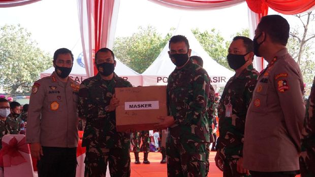 Bakti sosial Akabri 89