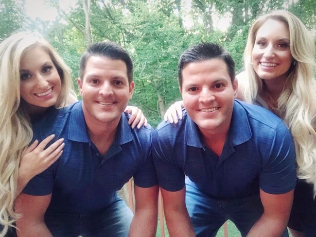 Kedua pasangan kembar identik ini juga cukup populer di Instagram. Melalui akun Instagram mereka yang bernama @salyerstwins, kedua pasangan itu kini telah memiliki pengikut lebih dari 15,8 ribu orang. Foto: Instagram @salyerstwins