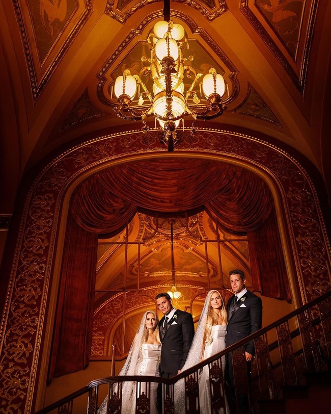 Kami telah mengalami sebagian besar pencapaian dalam hidup kami bersama, ulang tahun, mendapatkan SIM, wisuda, dan pernikahan ganda kami. Ini akan menjadi acara besar berikutnya, dan kami ingin mengalaminya bersama, dan idealnya kami akan melakukannya, jelas Brittany seperti dikutip dari Daily Star. Foto: Instagram @salyerstwins