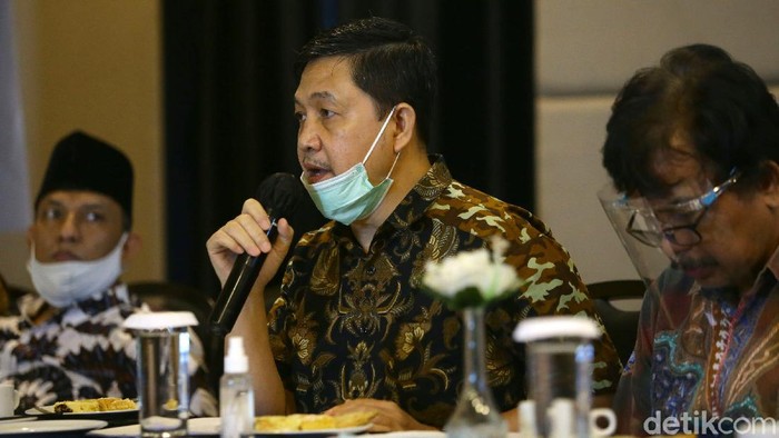 Koalisi Aksi Menyelamatkan Indonesia (KAMI) yang digagas sejumlah tokoh dan aktivis seperti Din Syamsuddin, Gatot Nurmantyo, Syahganda Nainggolan, dan M Jumhur Hidayat, mengajak masyarakat untuk menghadiri acara deklarasi yang akan digelar pada Selasa, 18 Agustus 2020 di Lapangan Tugu Proklamasi, Jakarta Pusat.