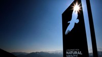 Pemandangan udara dari fasilitas Resor Ski Valle Nevado yang tetap ditutup akibat penguncian karena pandemi COVID-19, di Lo Barnechea, Chili.