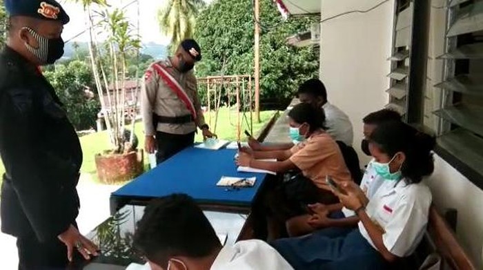 Mako Brimob di Ambon sediakan wifi gratis bantu pelajar di sekitarnya.