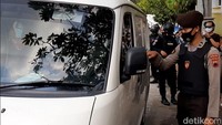 Patroli tersebut melibatkan aparat Polresta Solo dibantu Direktorat Samapta dan Satuan Brimob Polda Jawa Tengah. 